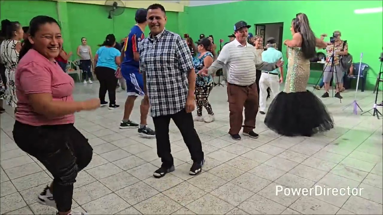 🛑EL DULCERO CON LA DIVA DE MORAZAN SORPRENDEN EN LA PISTA DE BAILE💃🕺🥁