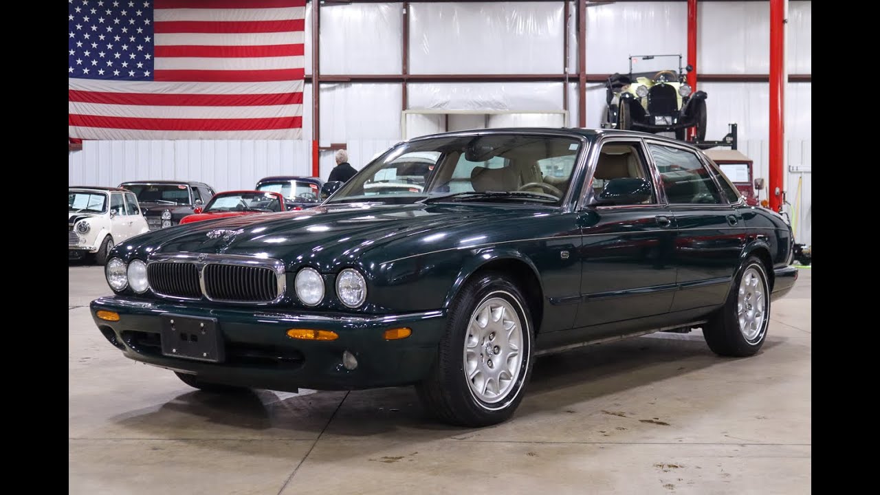 2003 Jaguar XJ8 - Overview