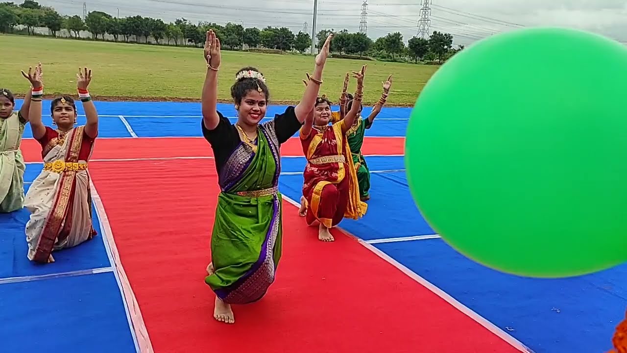 Independence day special dance | Sar pe himalaya ka chatr he|#latamangeshkar #75thindependenceday