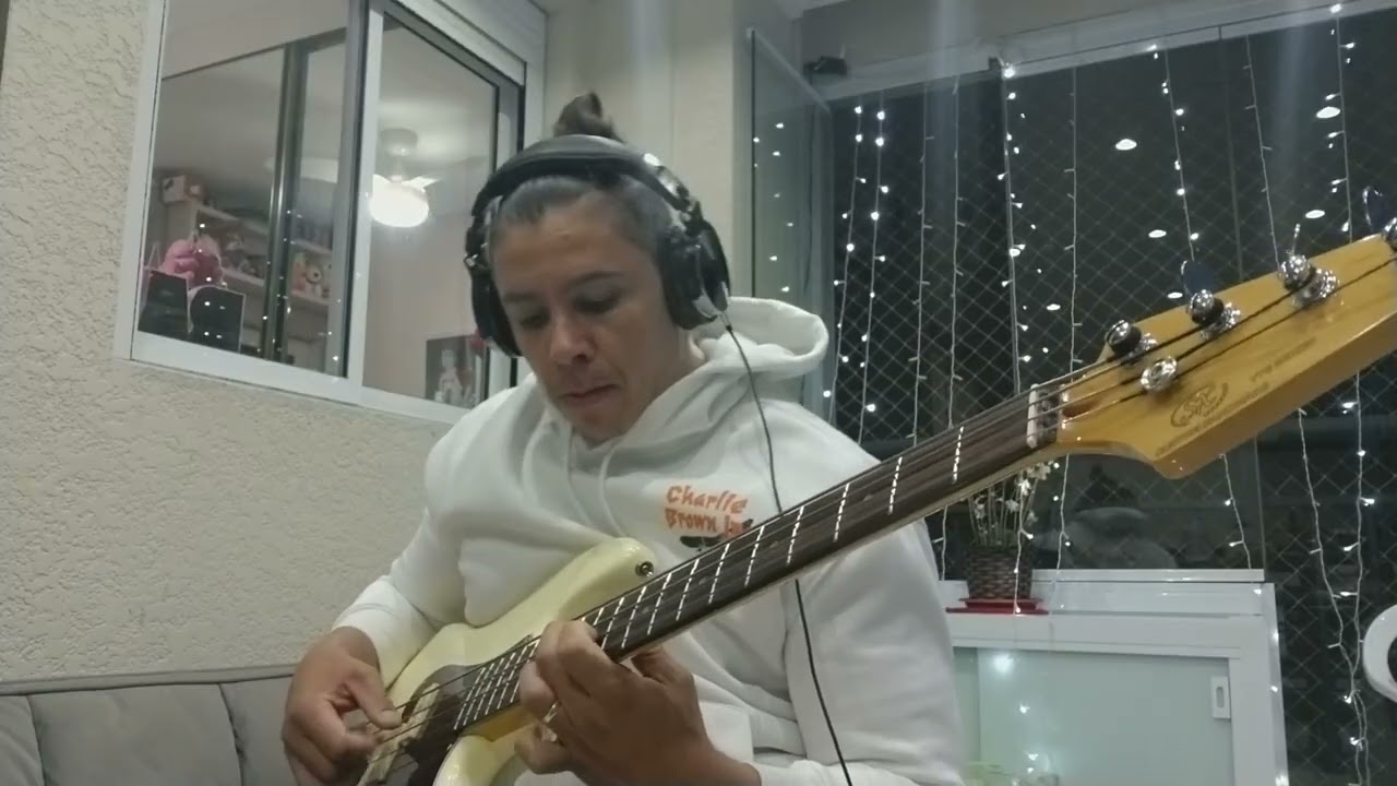 Como Tudo Deve Ser - Charlie Brown Jr ( Bass Cover )