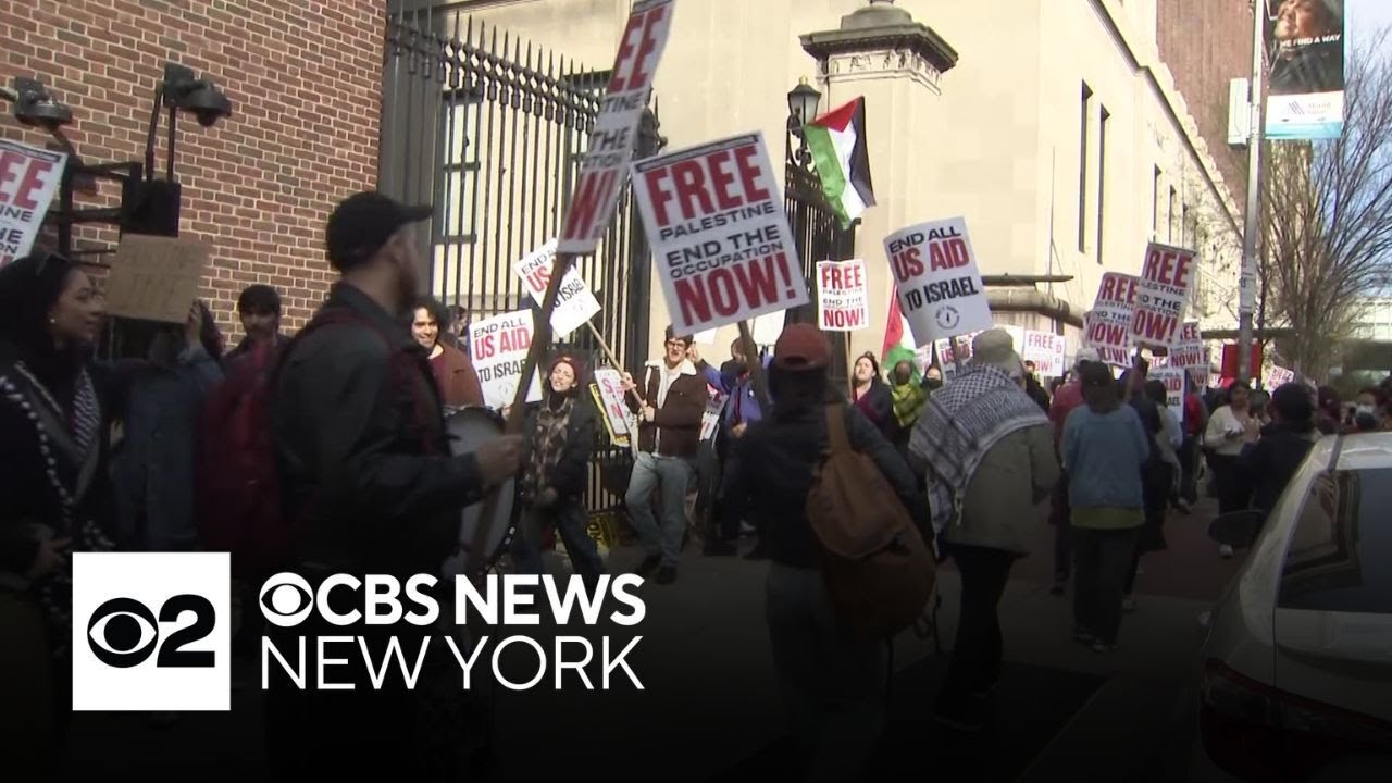 Pro-Palestinian protests continue on New York college campuses