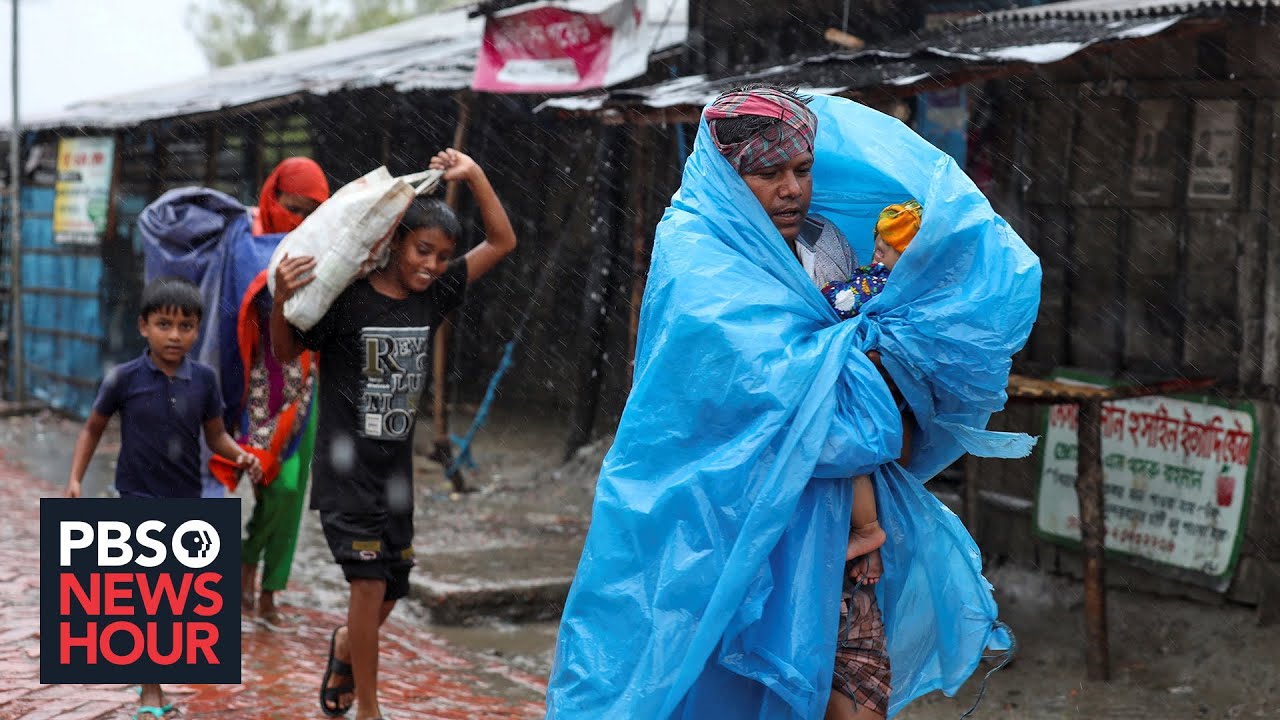 Millions in India and Bangladesh flee strongest cyclone in a decade