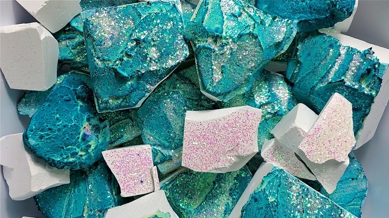 TEAL GYMCHALK PASTE ON GYM CHALK CRUMBLE-ASMR