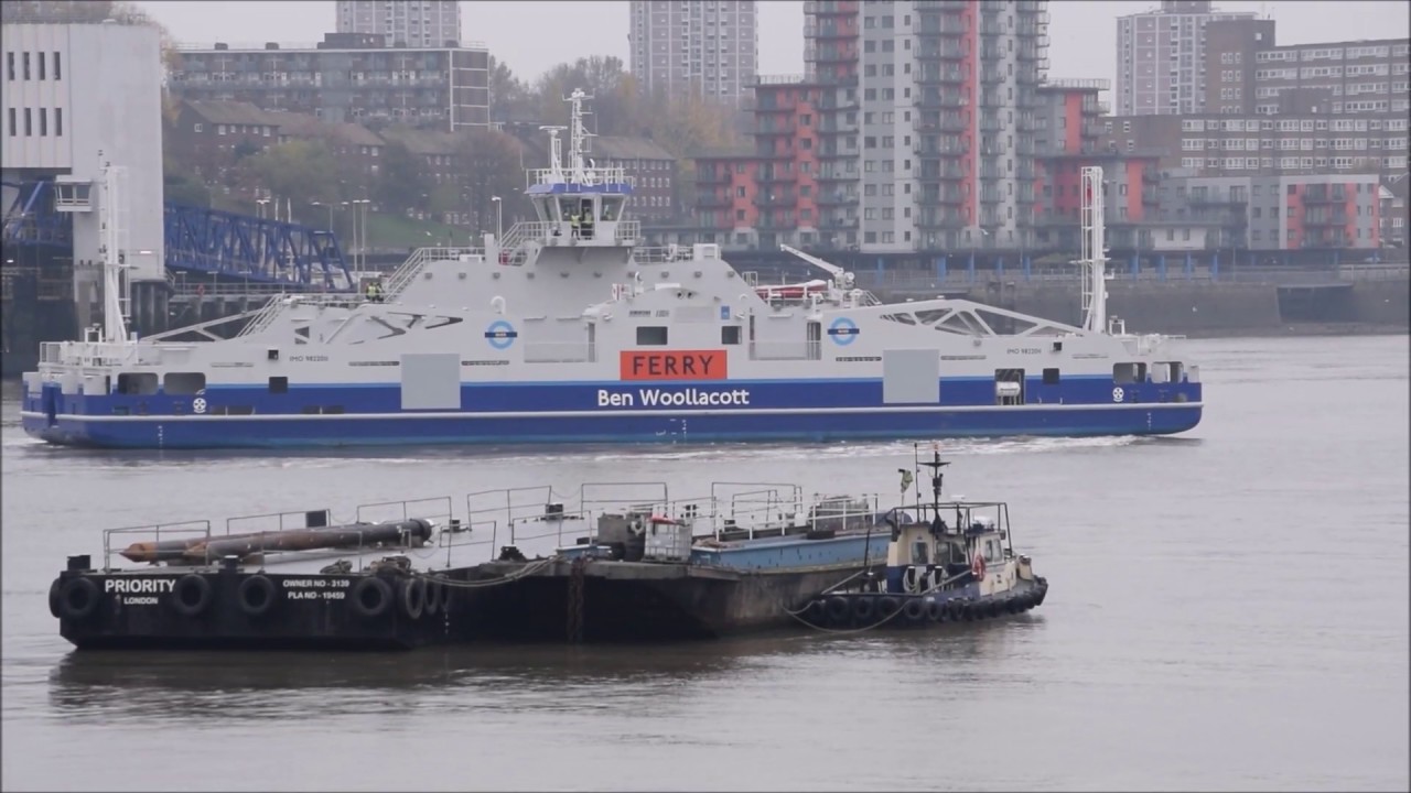 Woolwich Ferry docking trials 15-11-18