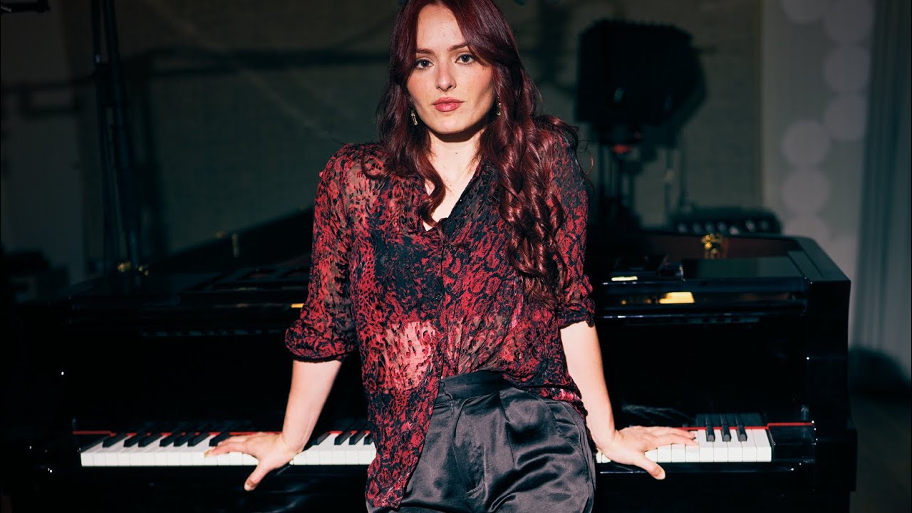 Sarah Coponat - Blue dreams ( jazzy piano improv )