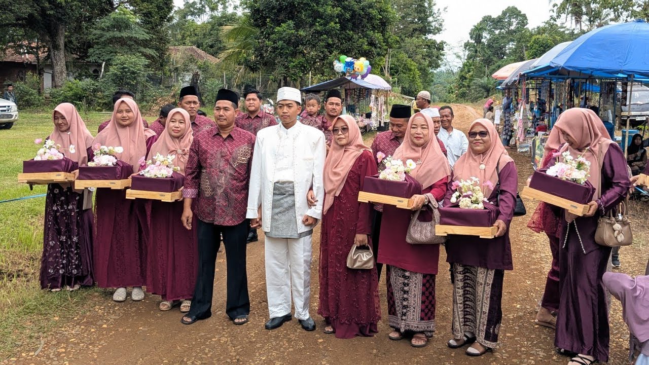 Pengantin Datang Pernikahan Putri & Zaim, Galeri atika Makeup