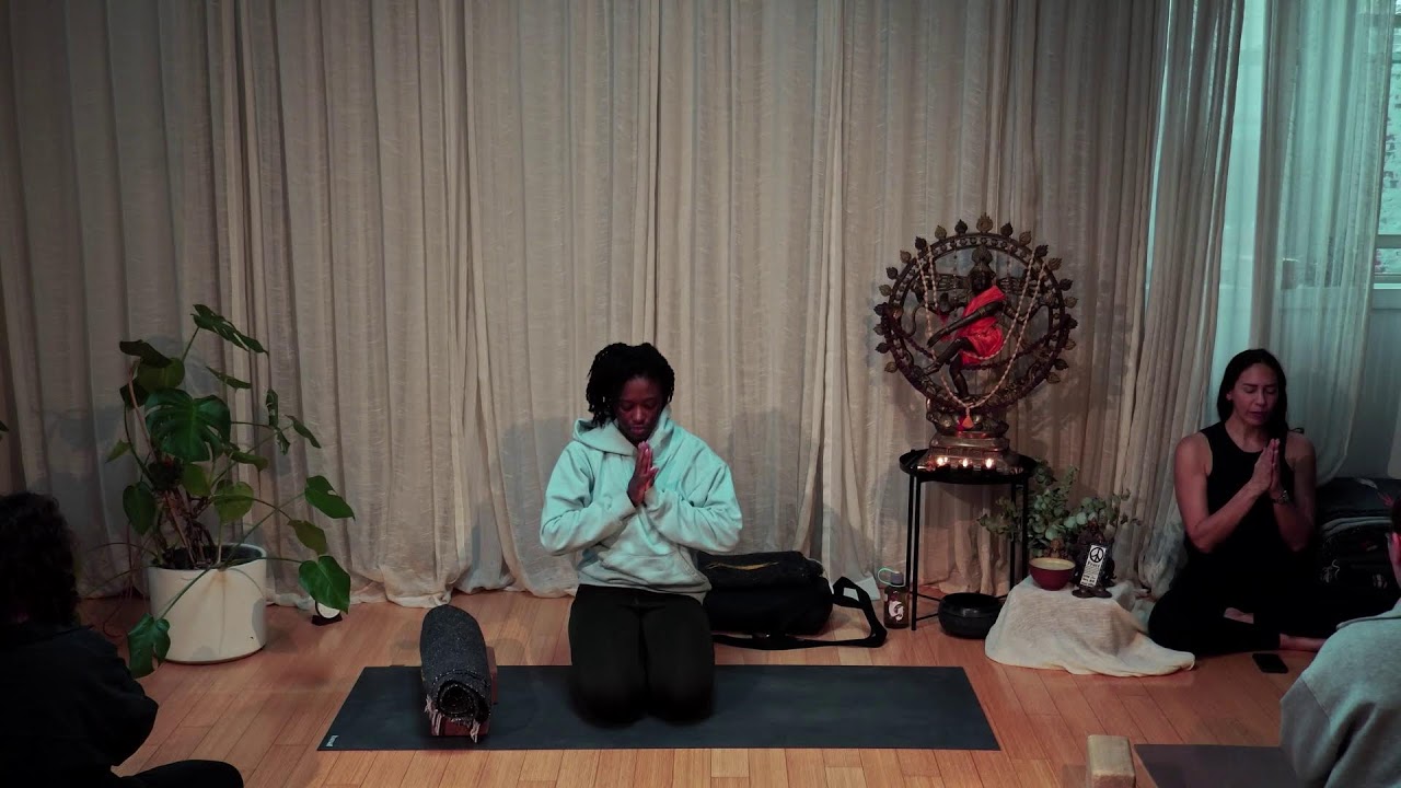 Three Queens Yoga Classes Live