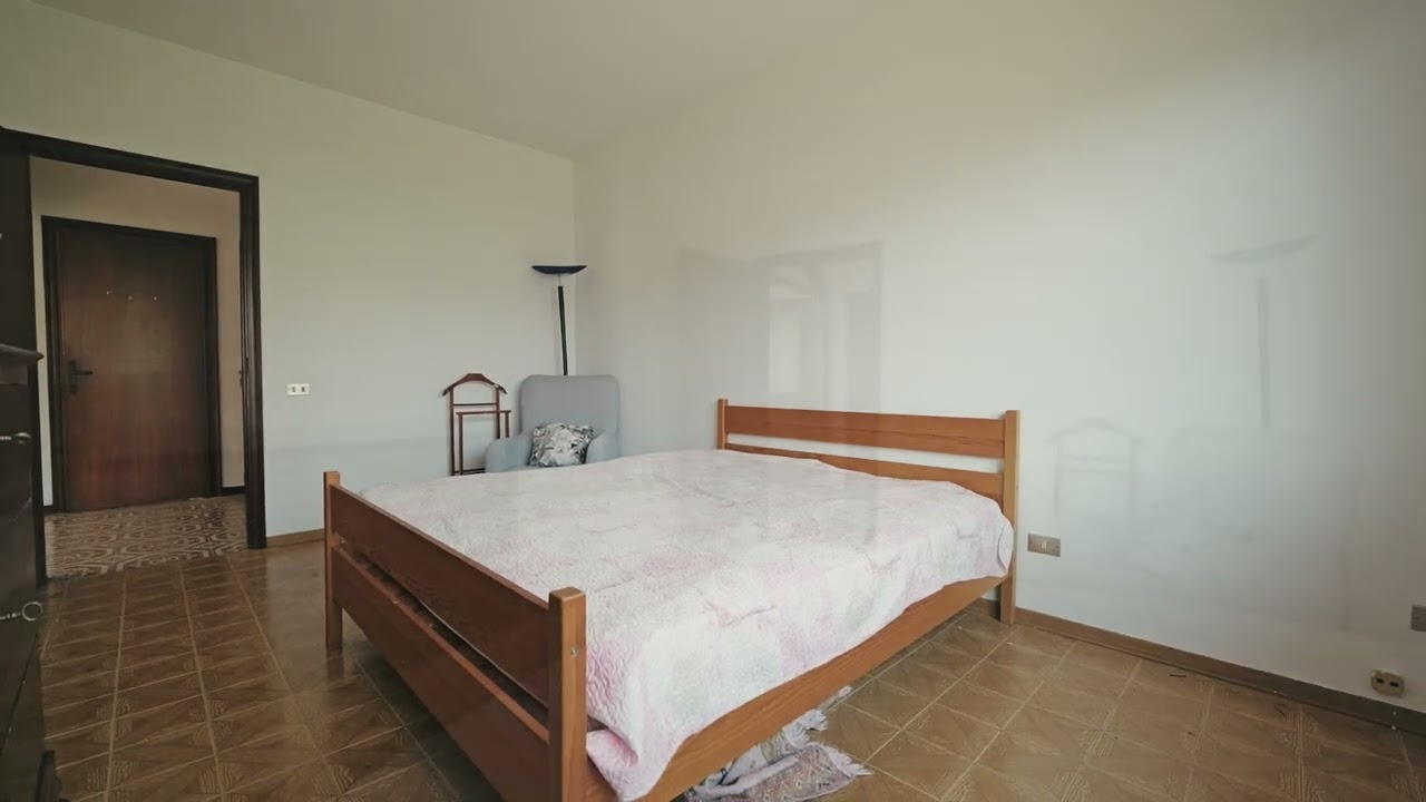 🏡 IN VENDITA - CASA SINGOLA CON AMPIO GIARDINO - V6025