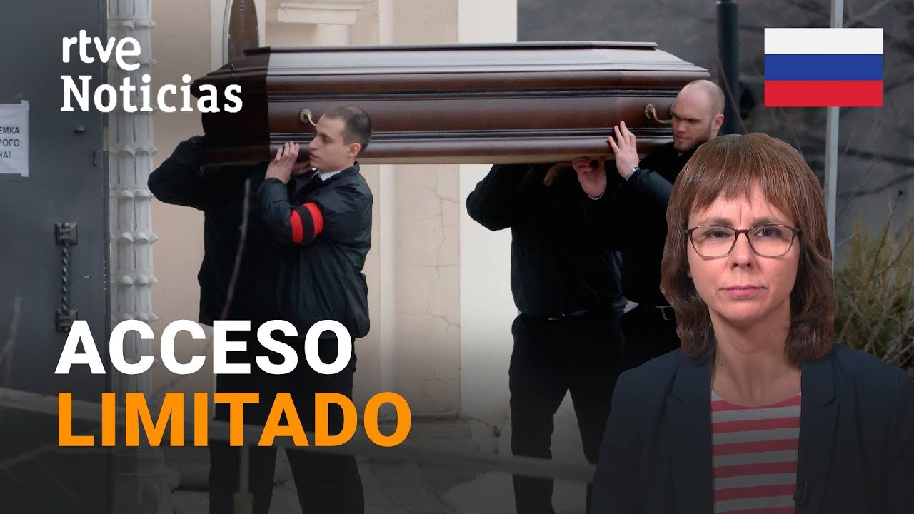 NAVALNI: MILES de PERSONAS le DESPIDEN DESAFIANDO al KREMLIN y con FUERTES MEDIDAS de SEGURIDAD