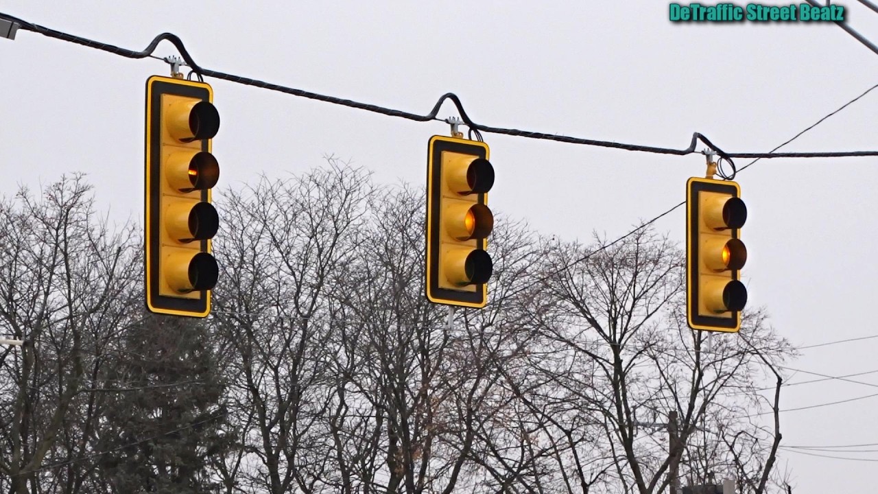 Flashing Yellow Arrow Traffic Lights After Upgrade | Beech Daly & Five Mile Rd