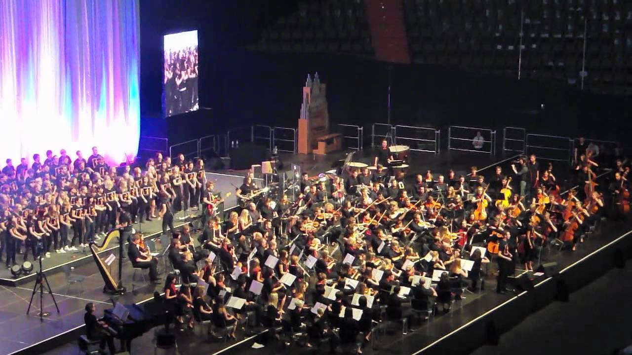 SJT 2011 München - We praise thy name - Jugendtags-Song
