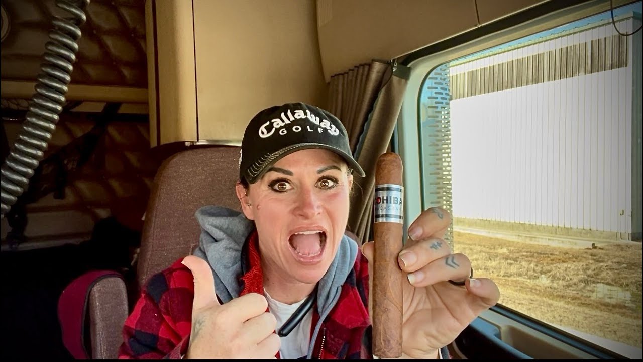 Smoking with Eli: Cohiba Macassar
