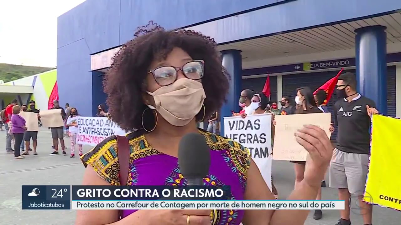 Manifestação no Carrefour de Contagem  em reação à morte de João Alberto