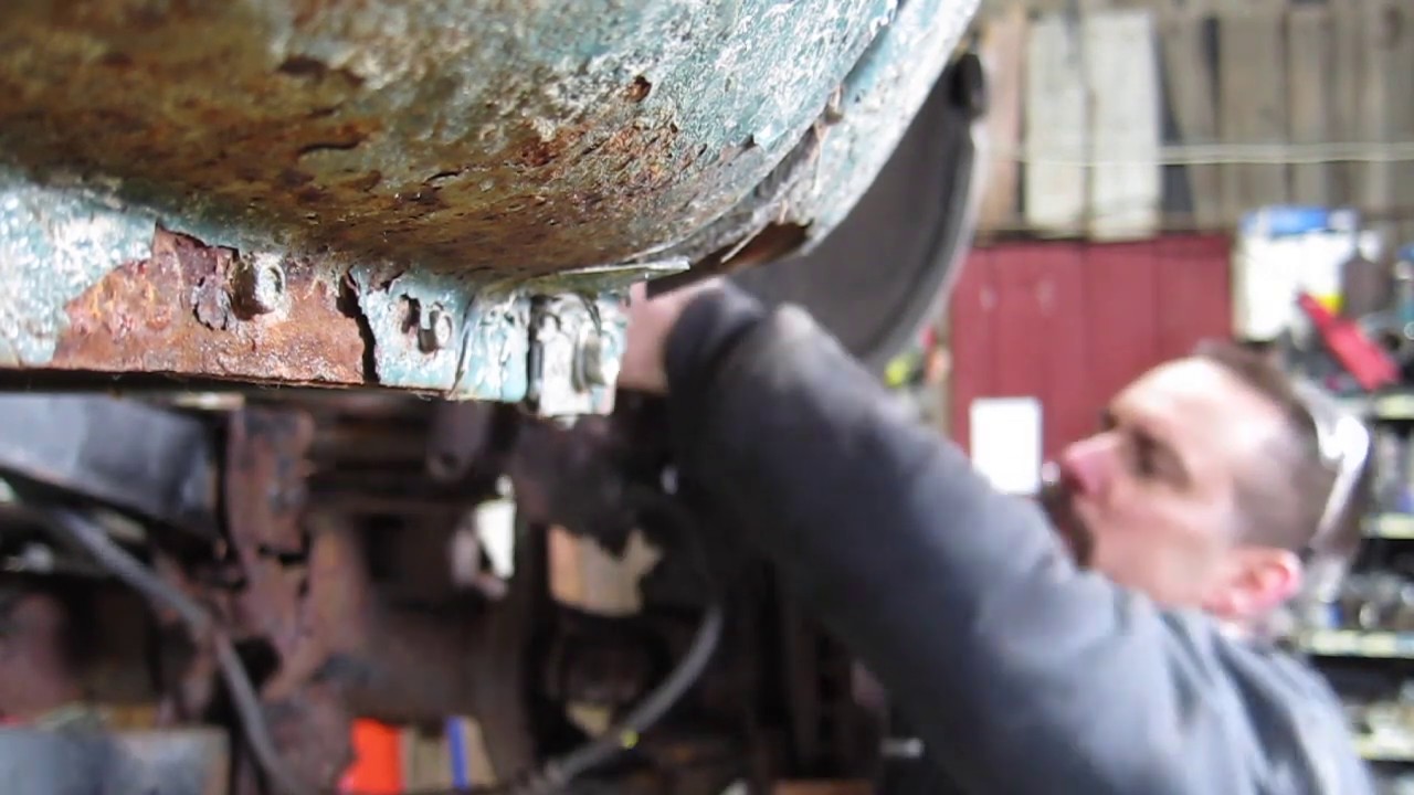 How to bleed brakes with busted bleeder screws - free tips from Meemaw!