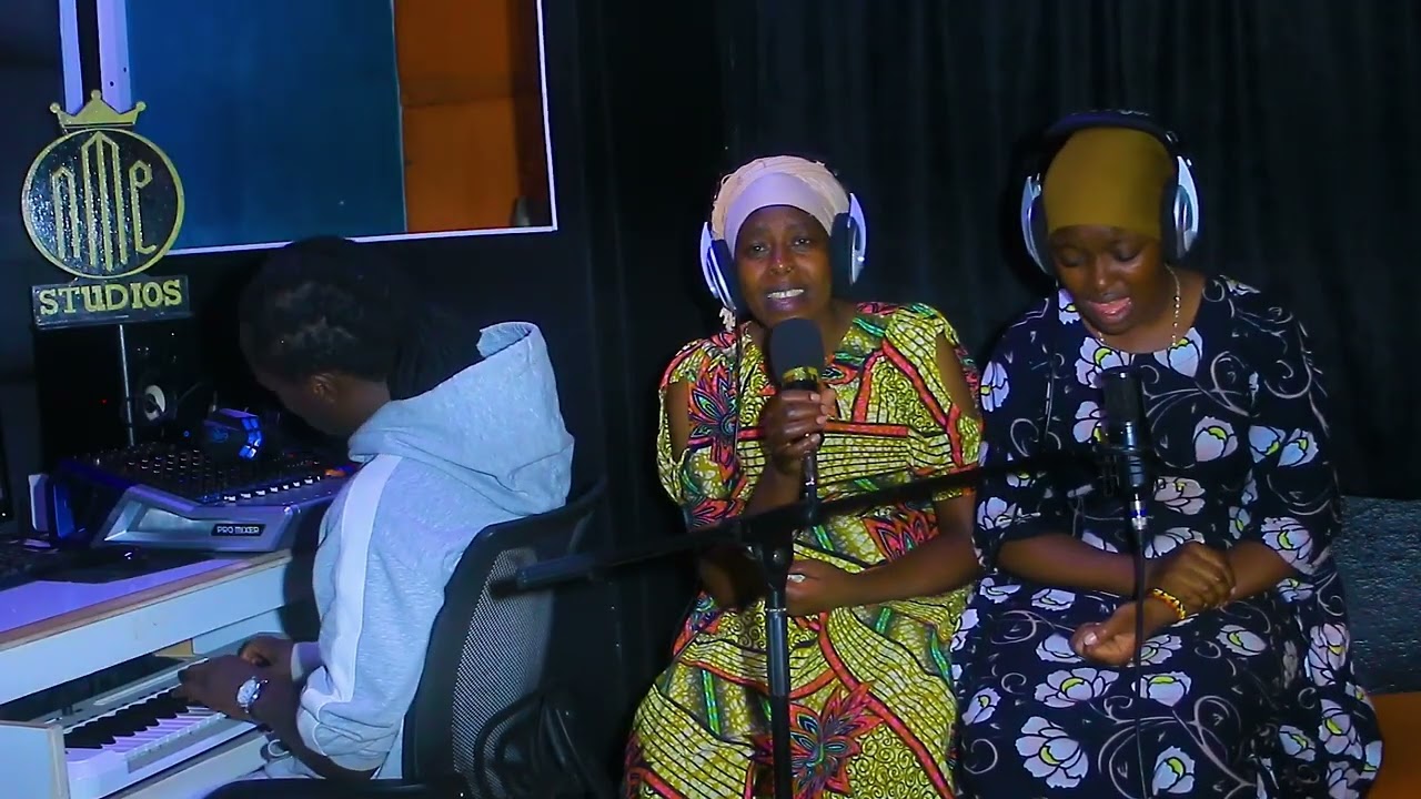 Trizah Mwangi - Worship Mashup Live Experience _officiaL Video