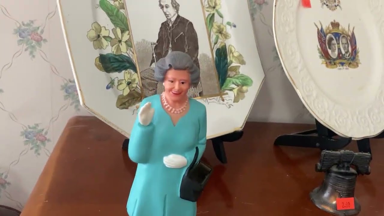 ASMR Estate Sale Shopping with Voiceover!