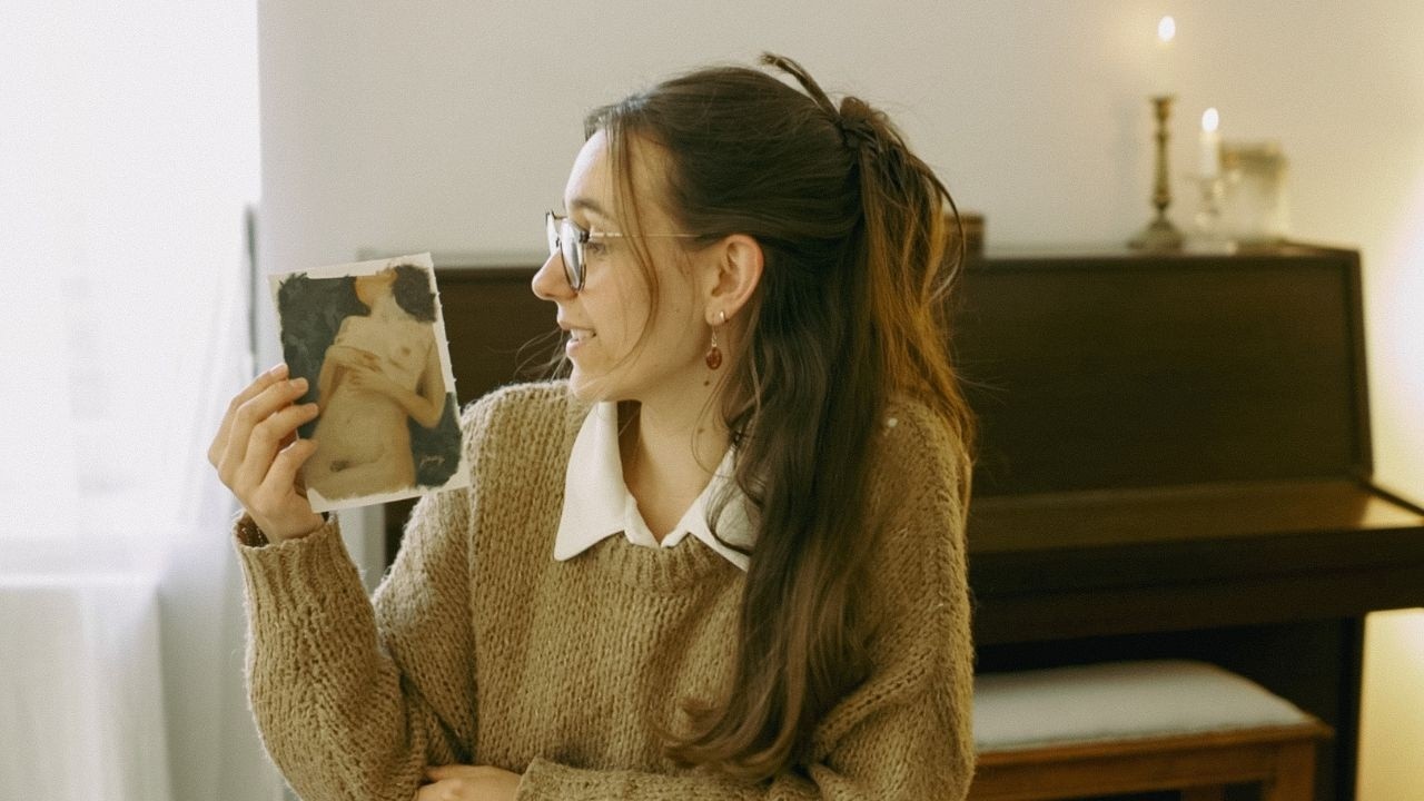 french artist framing paintings (unintentional asmr)