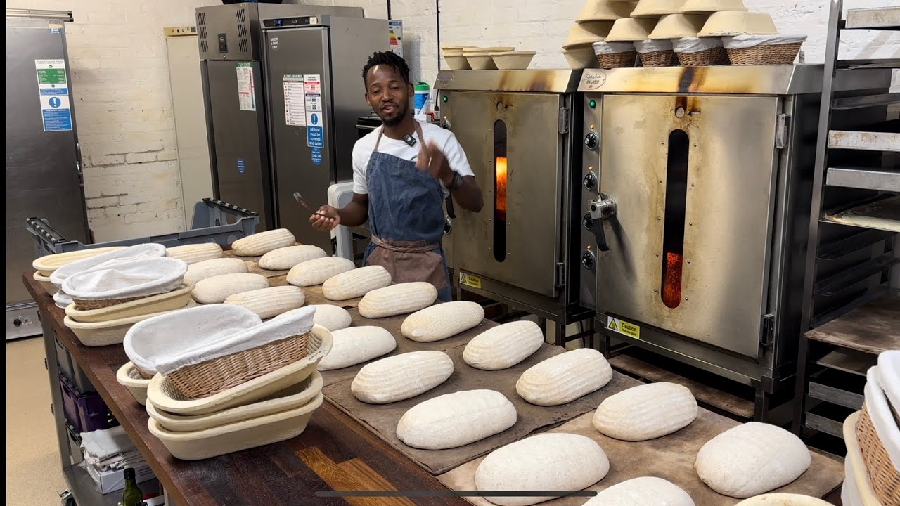 Make sourdough bread with Leo 