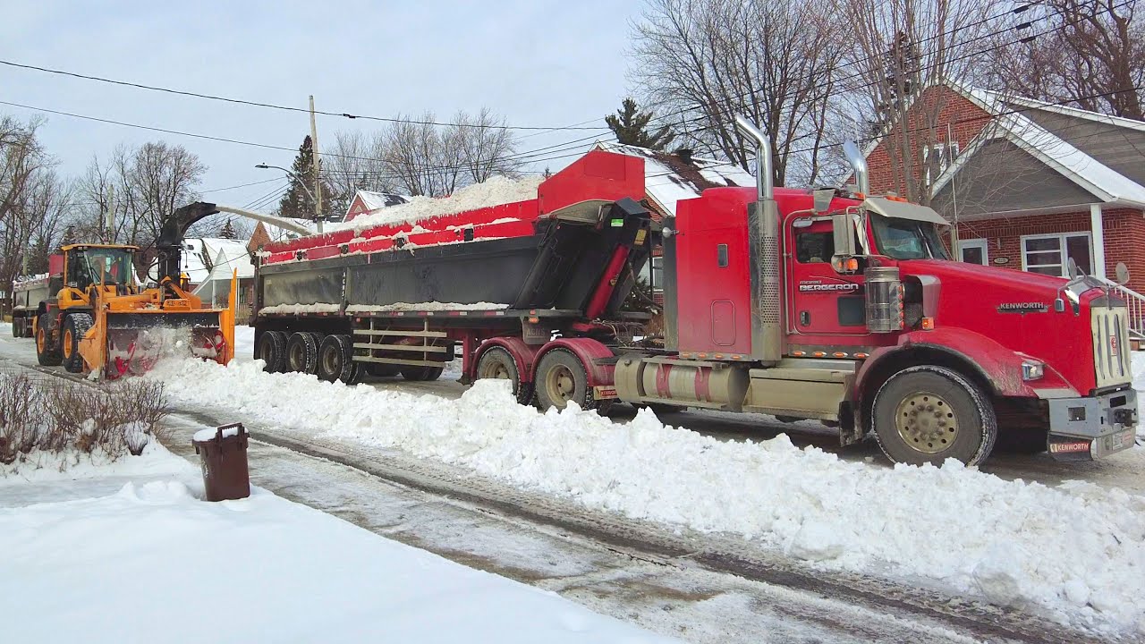 Montreal Snow Removal - Canada Winter 2025 [4K] 