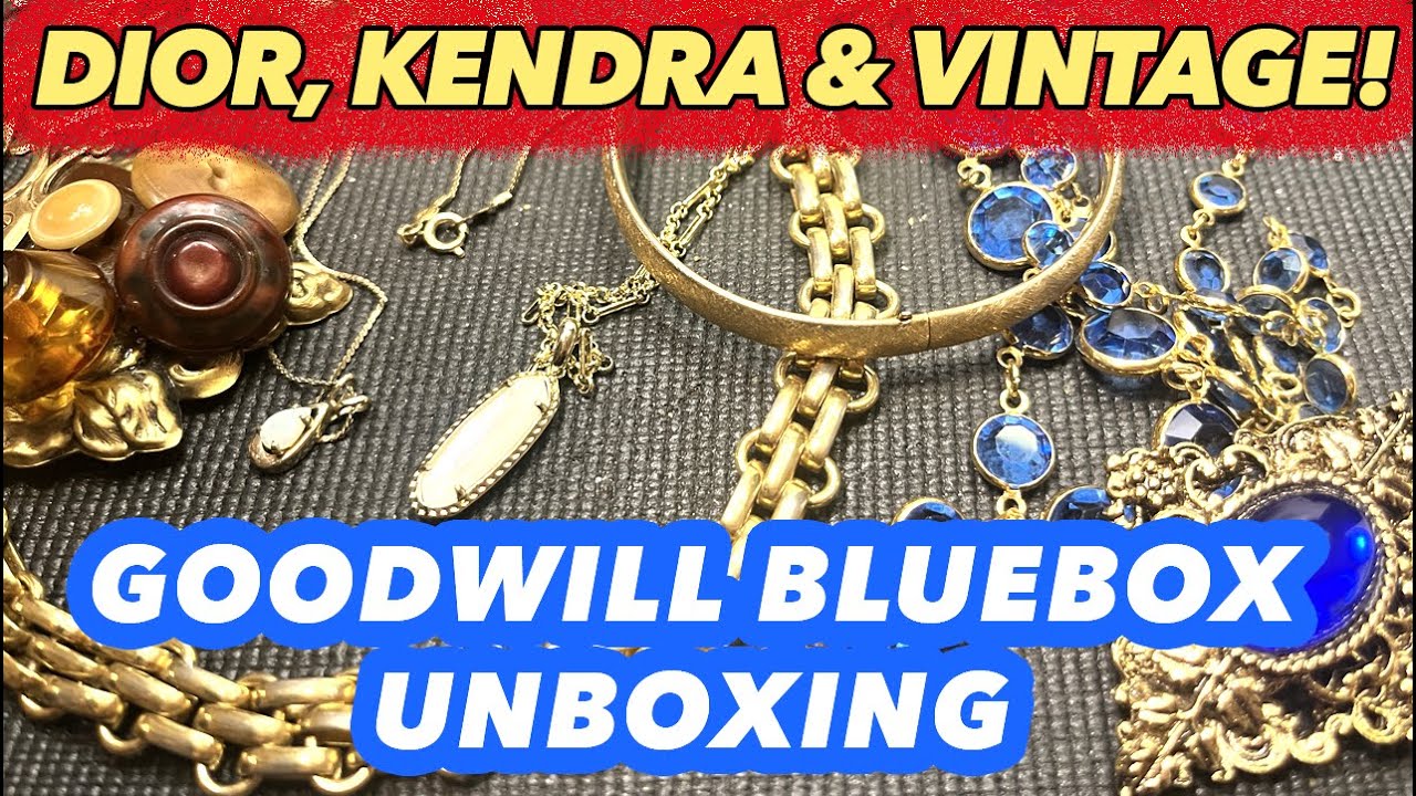 GOODWILL BLUEBOX MYSTERY 5 LBS. JEWELRY UNBOXING: DIOR, KENDRA SCOTT & VINTAGE! #jewelryunboxing