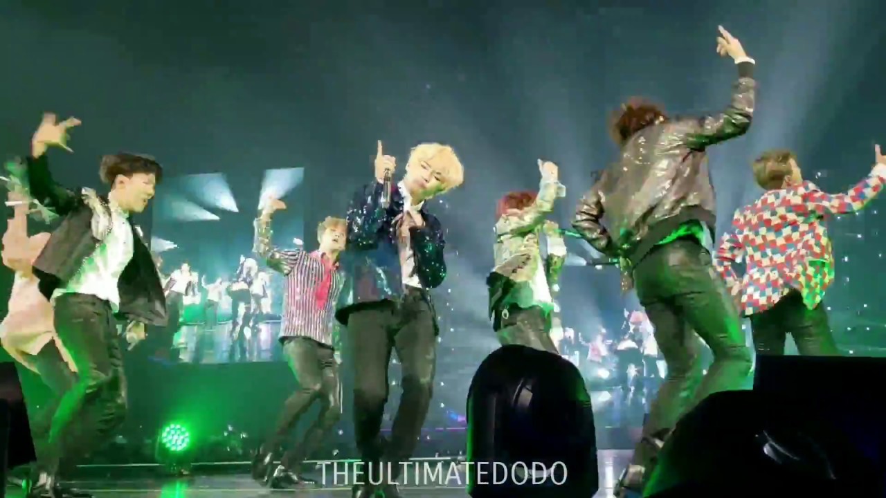 180906 Fire Medley @ BTS 방탄소년단 Love Yourself Tour in LA Fancam 직캠