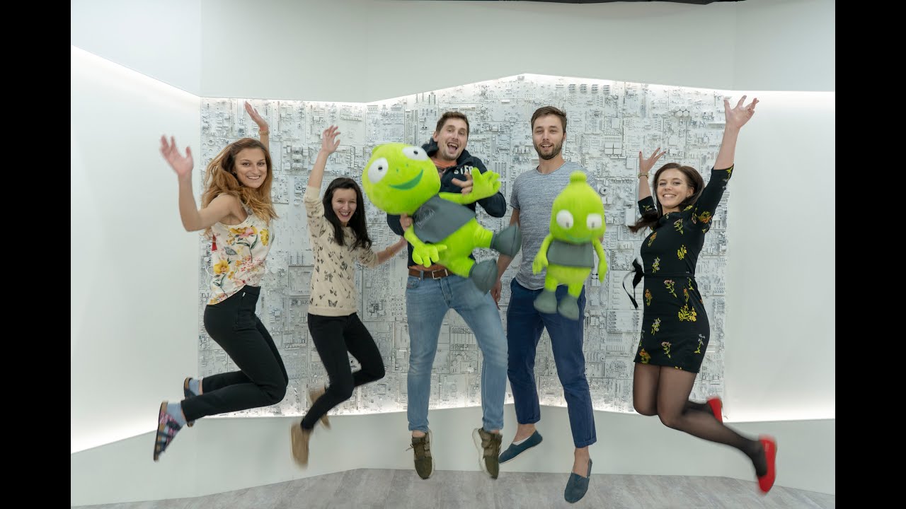 ALZA.CZ - Proč se přihlásit do našeho trainee programu? (created by Martina Brixí -- long version)))