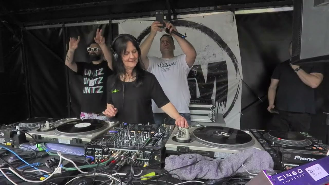 Melanie Di Tria @ Housepark Remscheid 2025