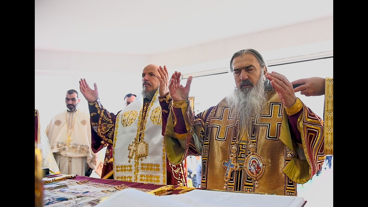 Procesiune și Liturghie arhierească, la Biserica „Sfântul Haralambie” din Constanța