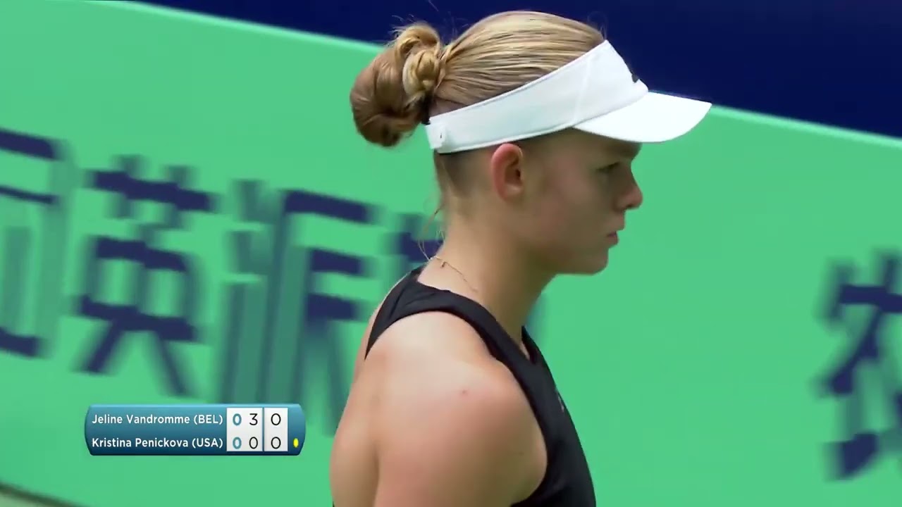 Jeline Vandromme [4] (BEL) vs Kristina Penickova [1] (USA) / 4-6 7-6 7-5 / ITF Junior Finals / Final
