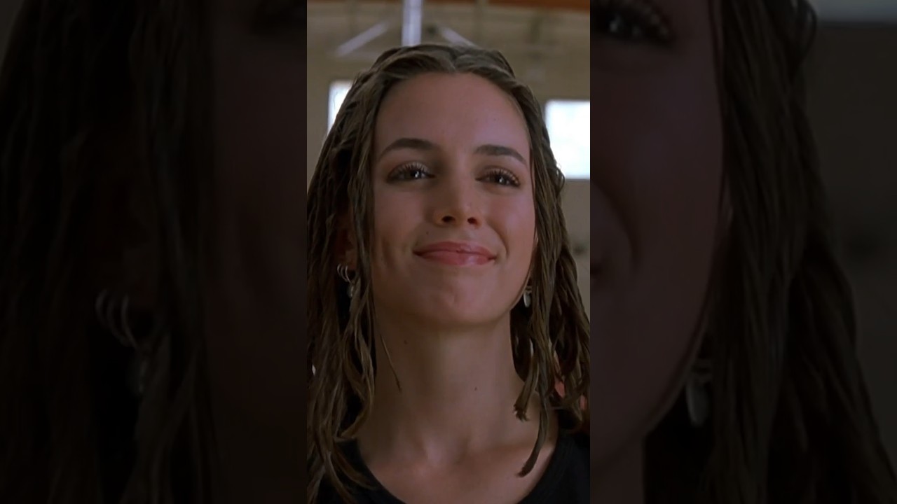 She&rsquo;s got a spirit finger for you | 🎬 Bring It On (2000)