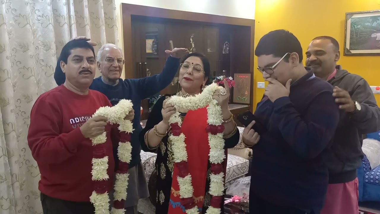 Vijay Raina Marriage Anniversary 2021