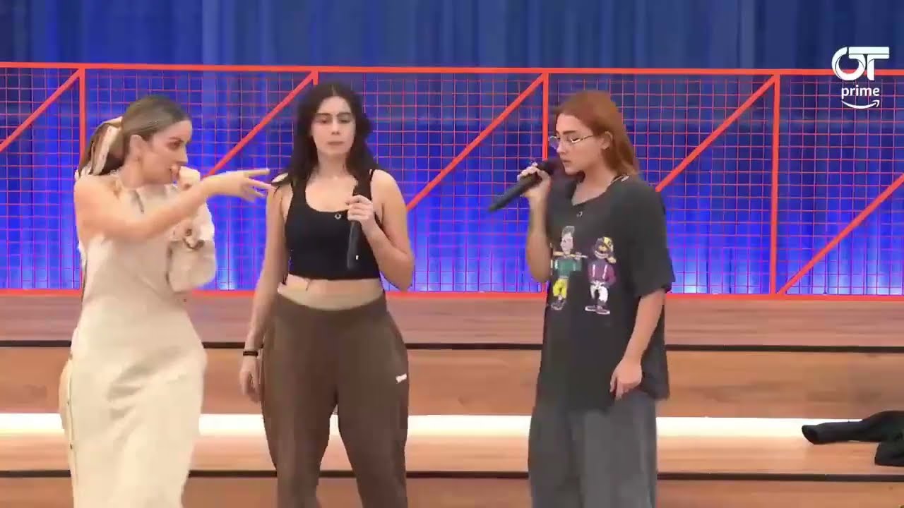 chiara y violeta momentos (comidas, clase con vicky, ensayos nocturnos) |  06/12/2023