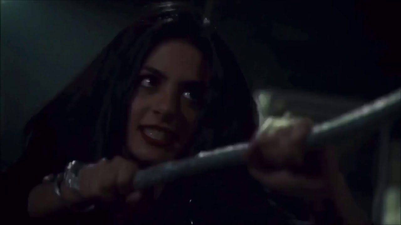 Shadowhunters: Isabelle Lightwood fights, training, and abilities