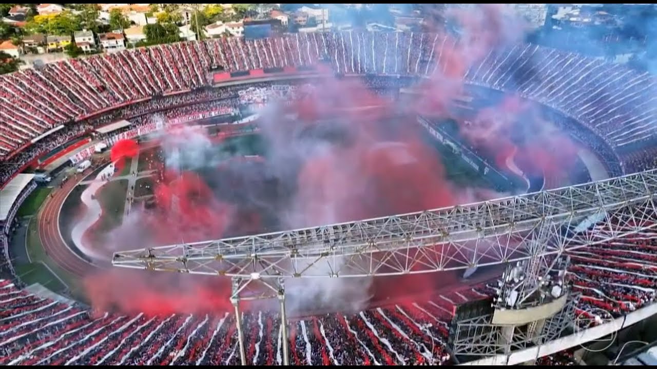 A FESTA DA TORCIDA DO SÃO PAULO EM TODO O MORUMBI NA FINAL DA COPA DO BRASIL!
