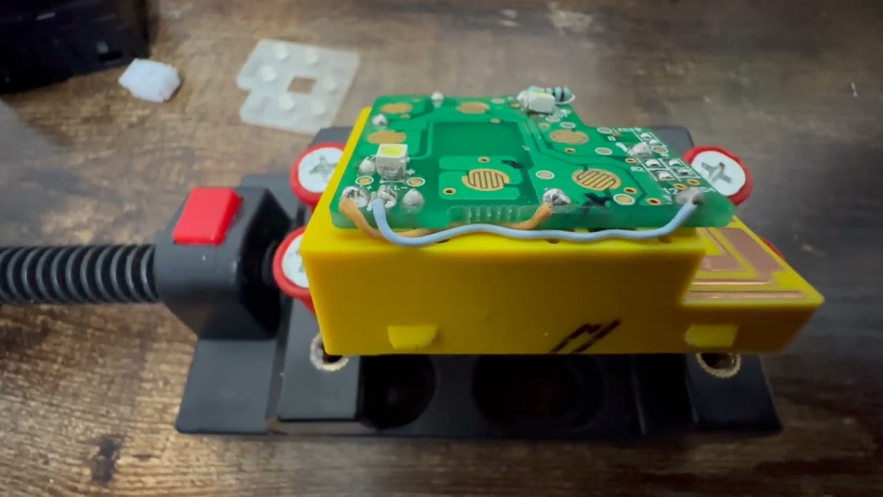 Iluminacion de control de espejos retrovisores en Nissan March 2023