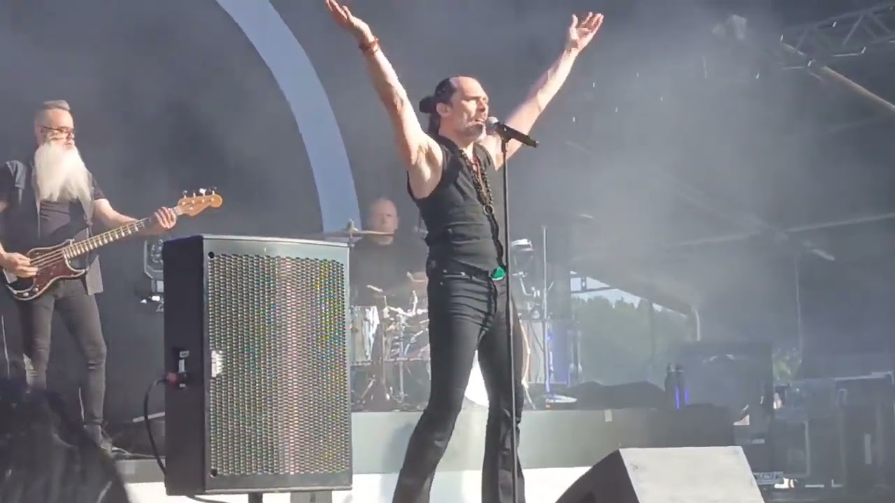 YÖ -  KARJUROCK 2025 LIVE
