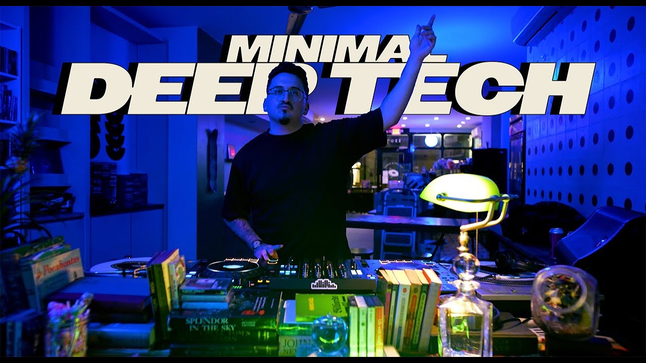 Minimal Deep Tech Mix in a Record Store in Brooklyn | RICCI