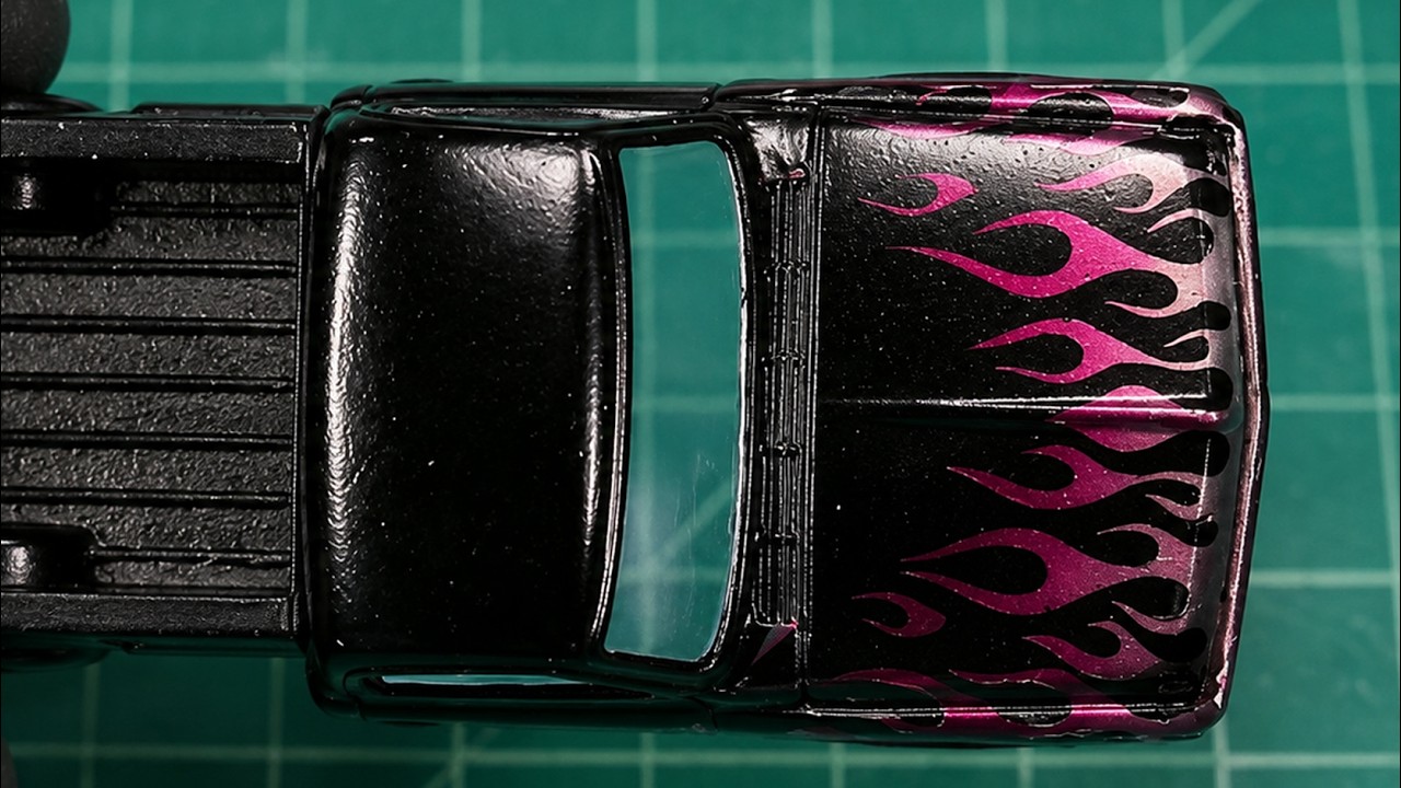 Custom Hot Wheels Chevy Truck — версия с яркой окраской