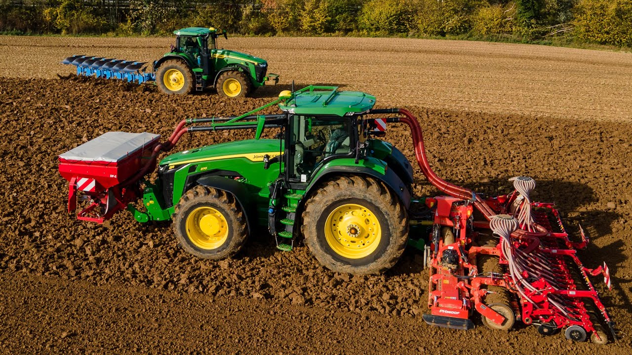Labour & Semis | John Deere 8R 370 & 8 R 310
