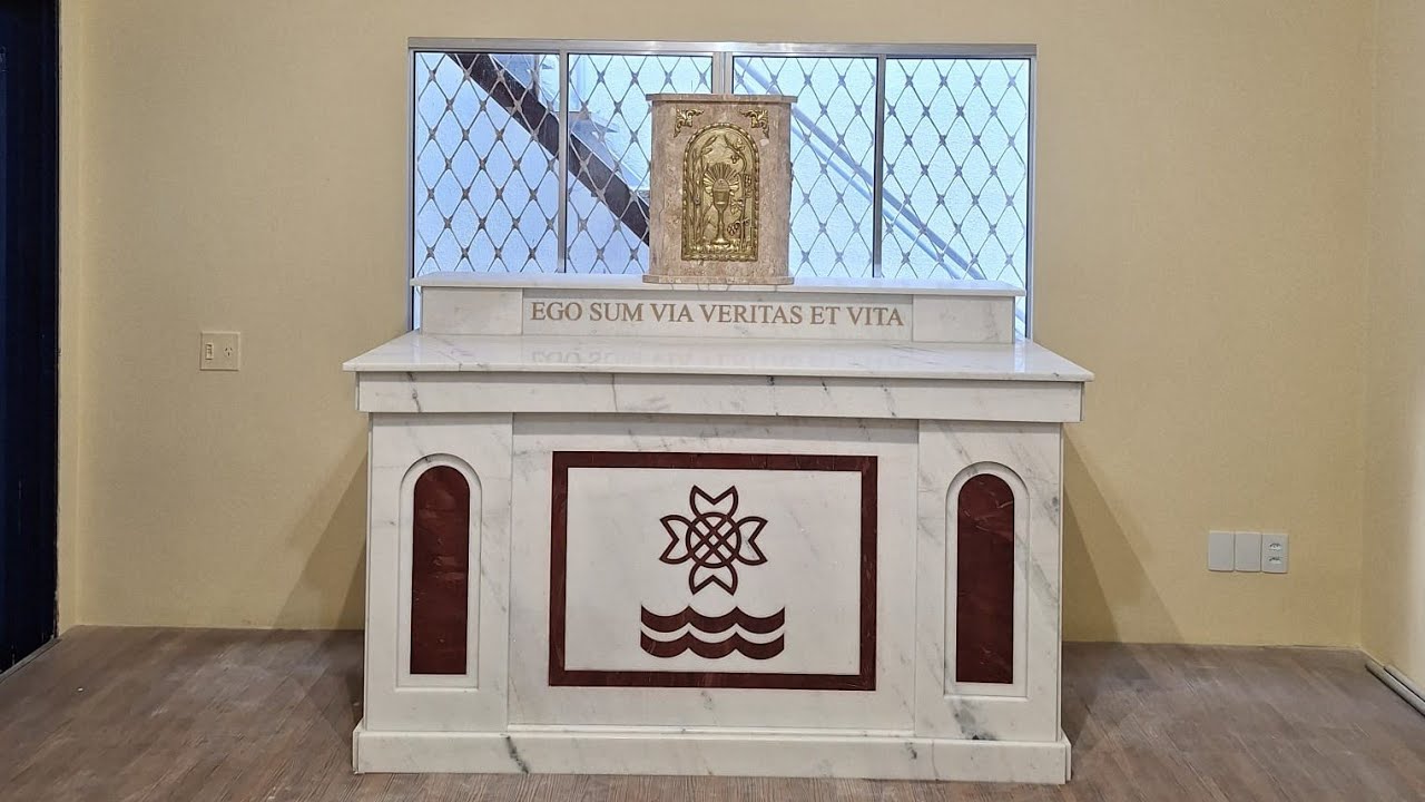 Arte sacra e o ofício de fazer altar
