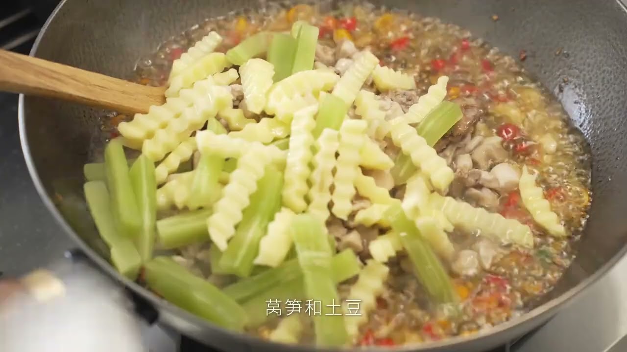 100期下饭菜继续，就问你们准备吃几碗饭！ #分享一个做饭灵感 #美食碎片plog #青年创作者成长计划 #泡椒兔 #春天被这一口治愈了