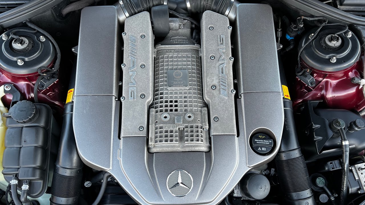 Mercedes-Benz M113K engine cleaning first time after 300,000 kms