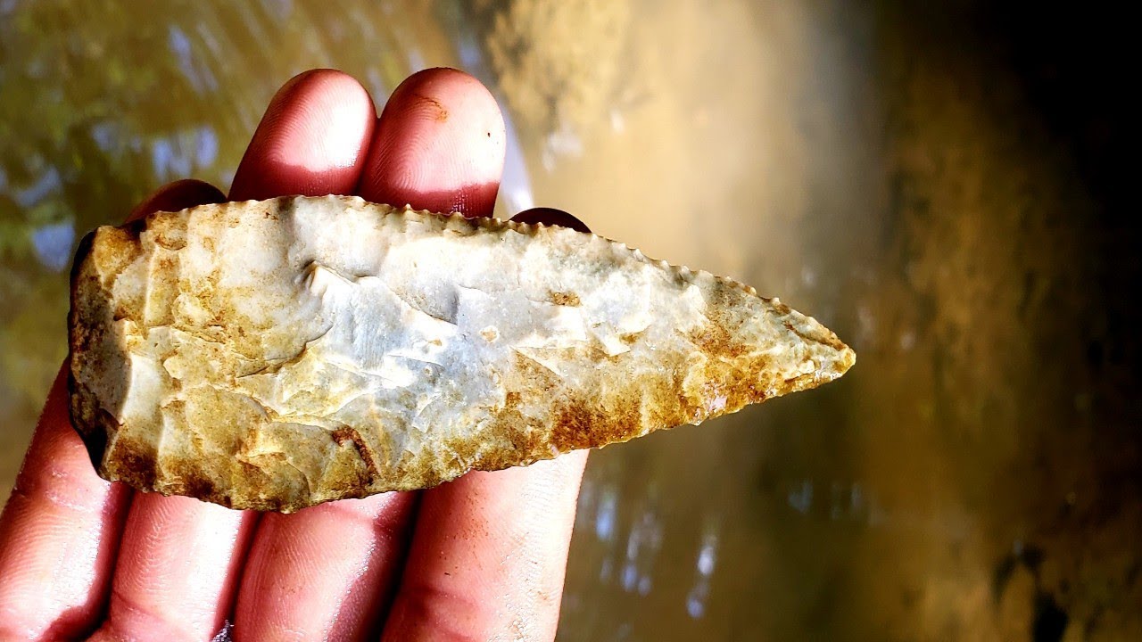 I Found a 9,000 Year Old Flint Knife !!!(Treasure Hunting)