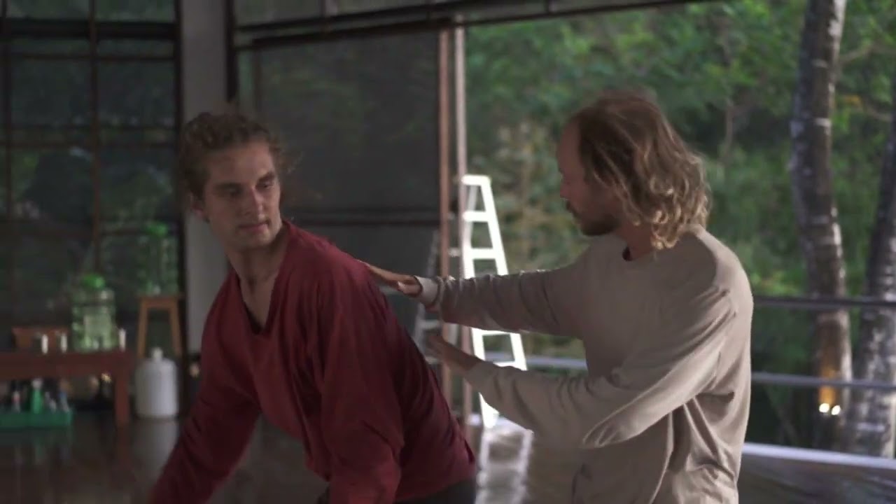 Contact Improvisation - 'she is here' - Francisco Borges & Paweł Kubiak