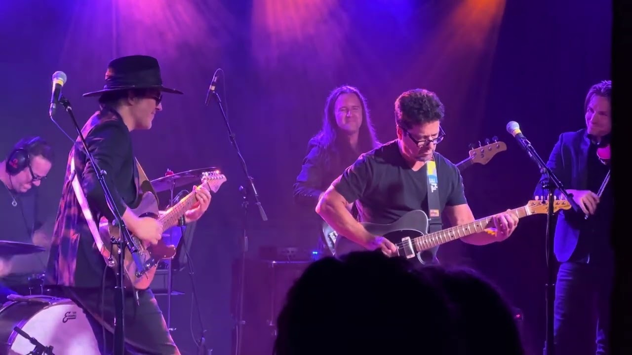 Andy Wood with Brent Mason - “Free Range Chicken”