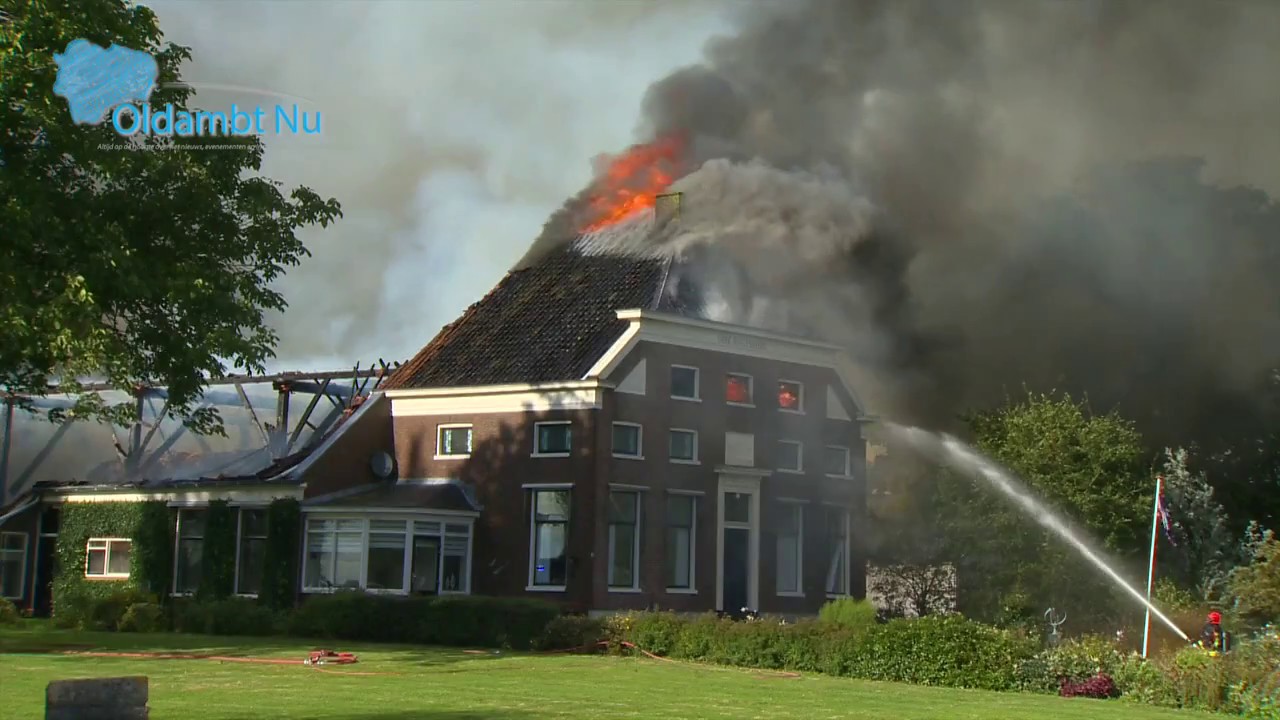 Grote brand in boerderij Nieuw Scheemda