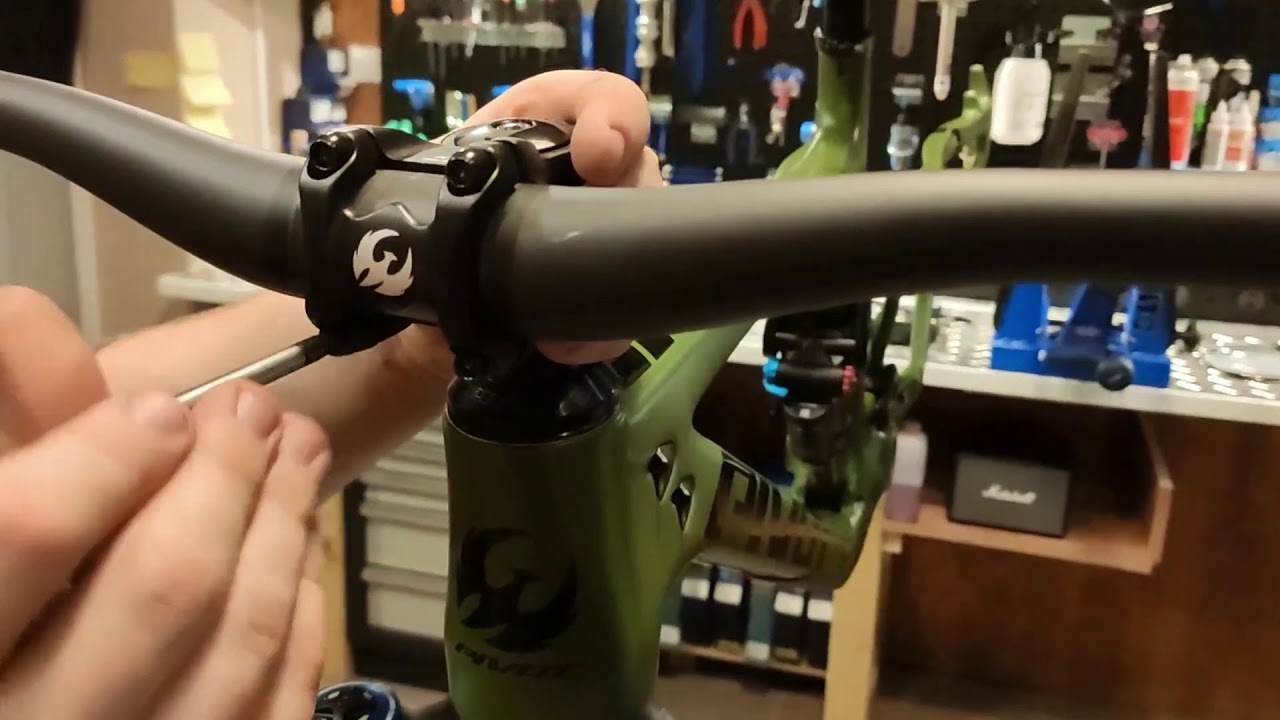 Atelier Cycles Lekeuss - Montage Pivot Switchblade 2020