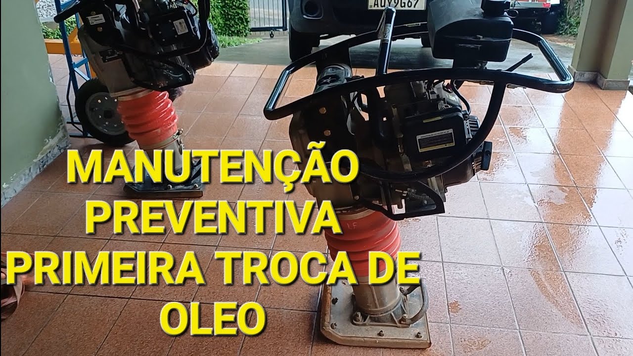 Primeira troca de óleo compactador de solo sapo menegotti Ram 75m.