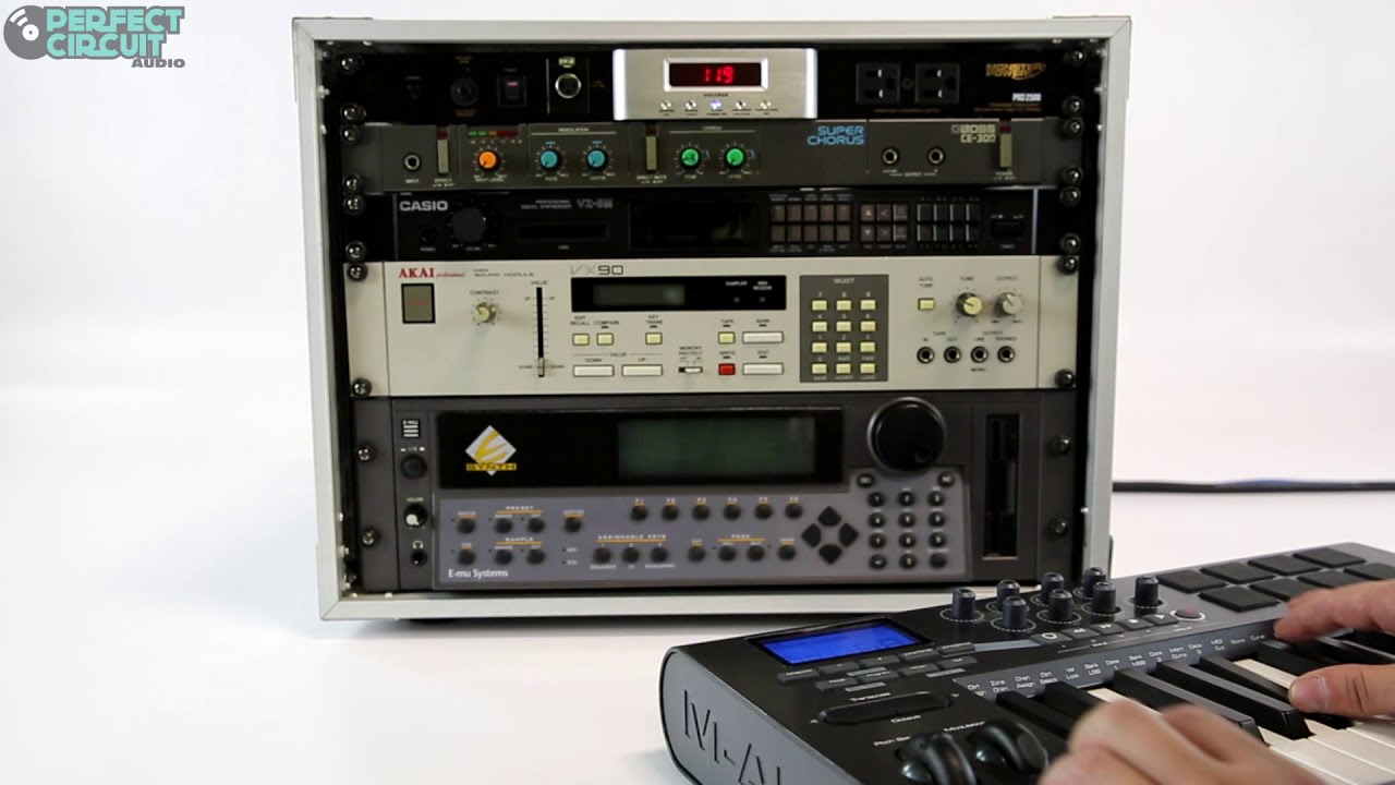 Akai VX90 Analog Synthesizer Demo (Part 1)
