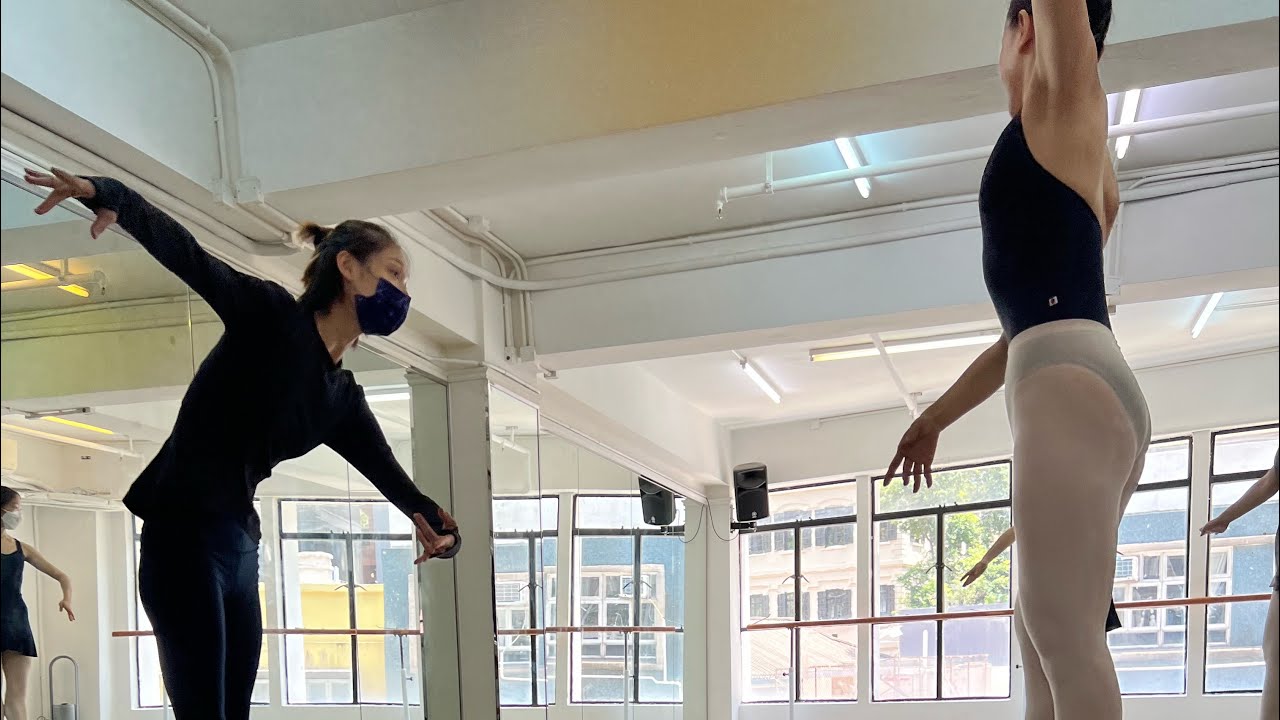 Guest teacher Qing Xin Wang at Gravity Ballet